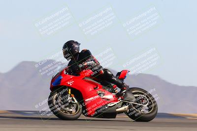 media/Jan-14-2022-Apex Assassins (Fri) [[4609ad47be]]/Trackday 2/Session 4/Turn 9 Side/